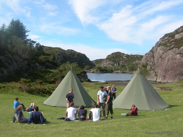 Camping ved ufo-ringen p Espevr